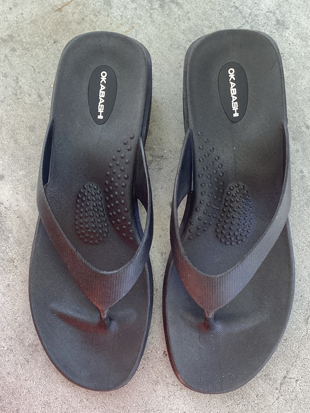 Okabashi Women's Black Textured Comfort Flip Sandals Size L